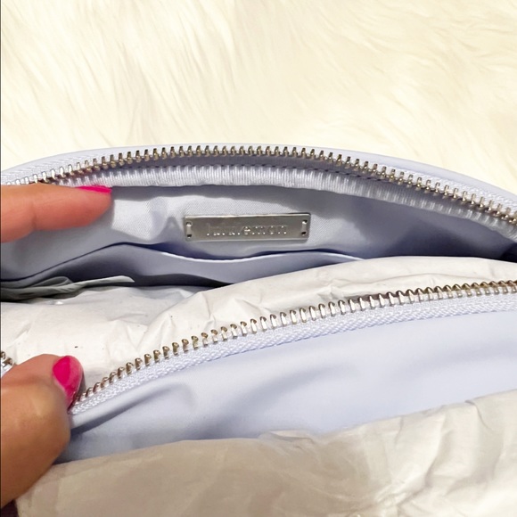 ✨Sold✨Lululemon • Crossbody Camera Bag - Picture 6 of 14